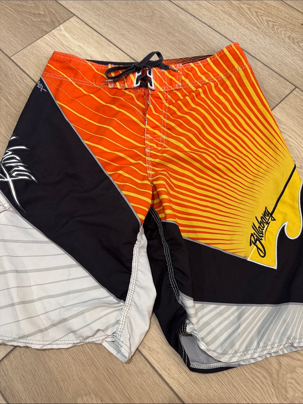 Billabong Andy Irons Men's Board Shorts Orange Black White Size 32 Y2K Beach